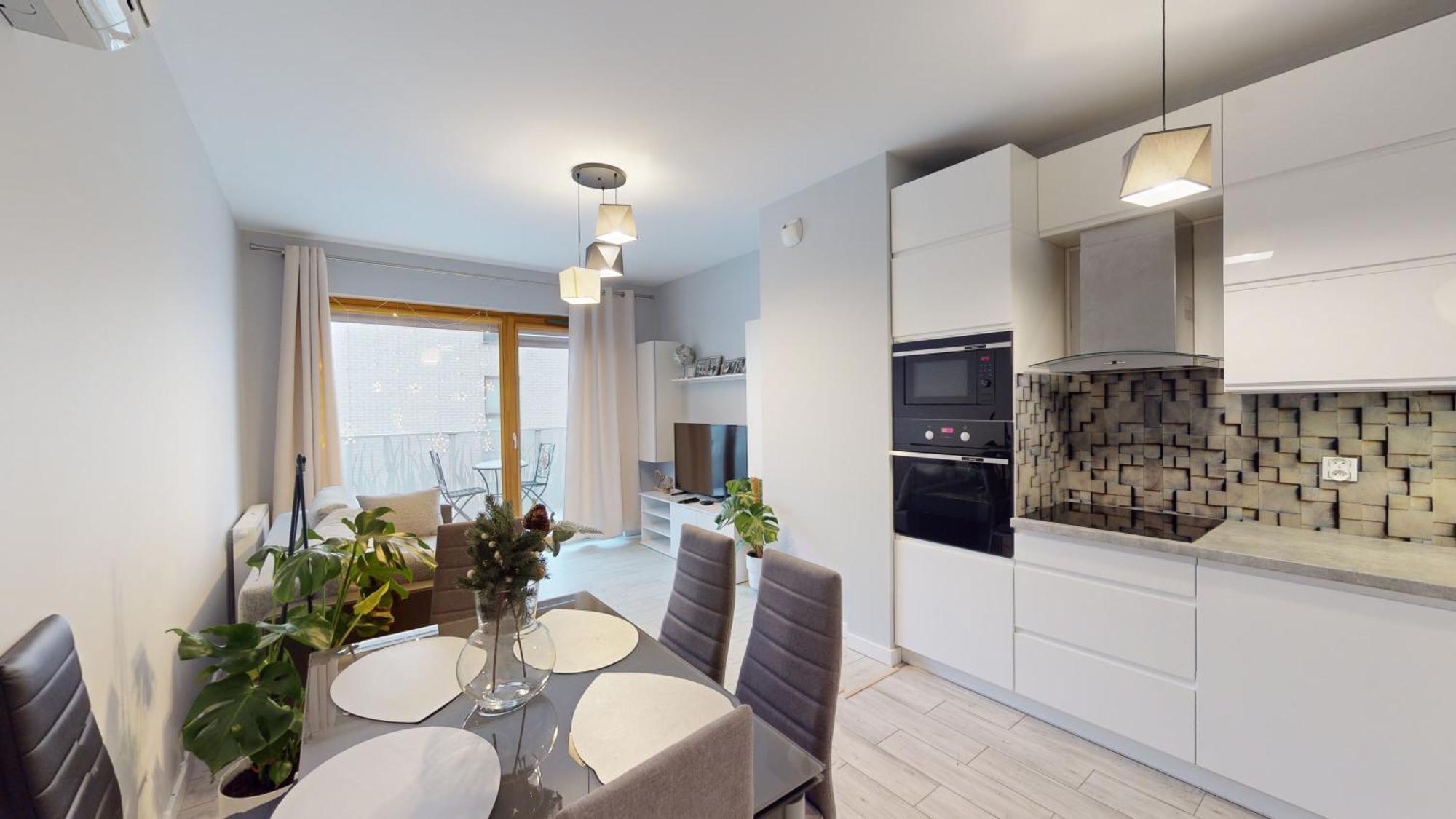 Family House Near The Market Square -Perfect For Family & Business Stays - Ksiecia Witolda Street 500 Steps To Market Square - 2 Bedrooms,2 Parking Places Wroclaw Exterior photo
