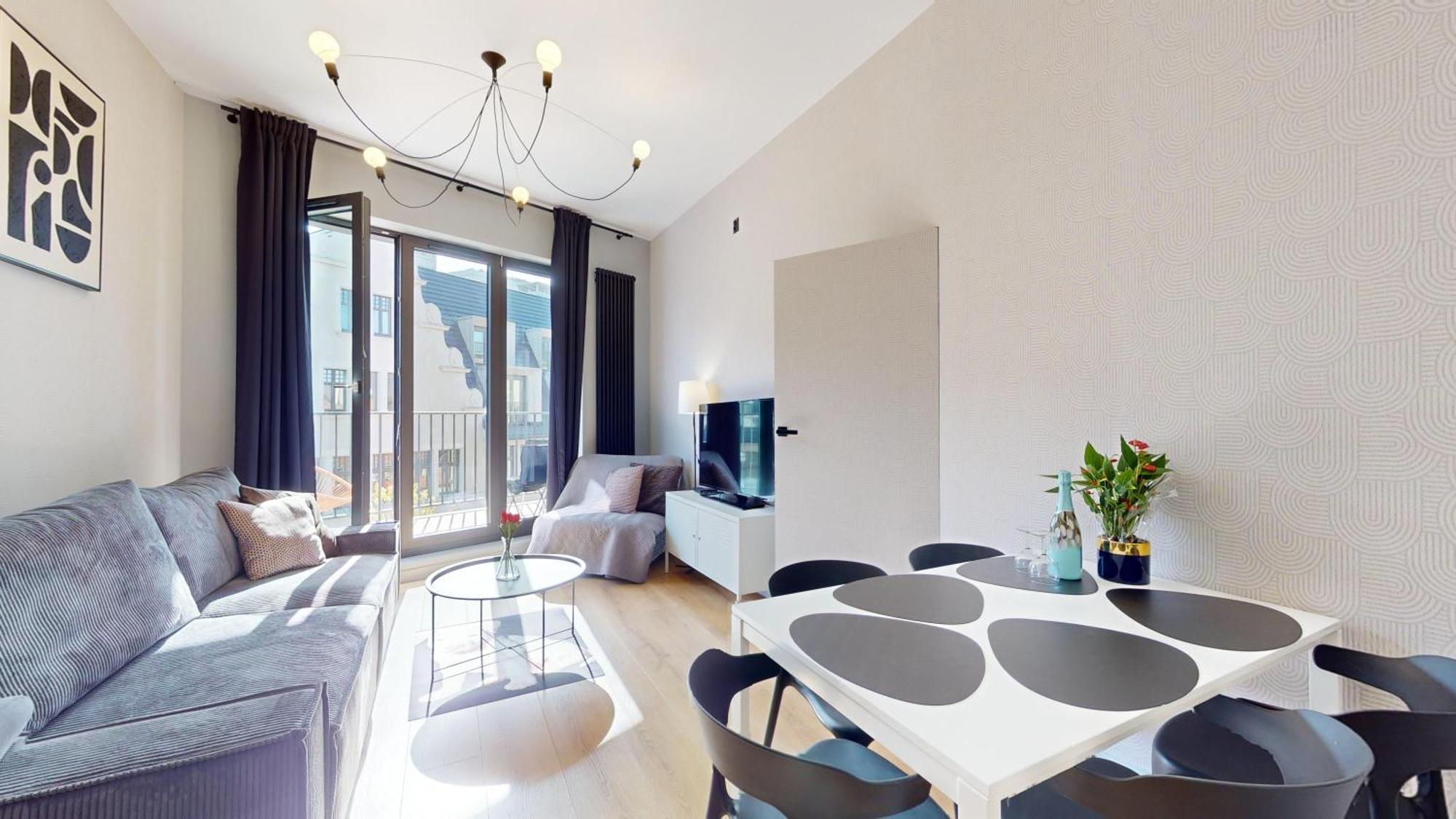Family House Near The Market Square -Perfect For Family & Business Stays - Ksiecia Witolda Street 500 Steps To Market Square - 2 Bedrooms,2 Parking Places Wroclaw Exterior photo
